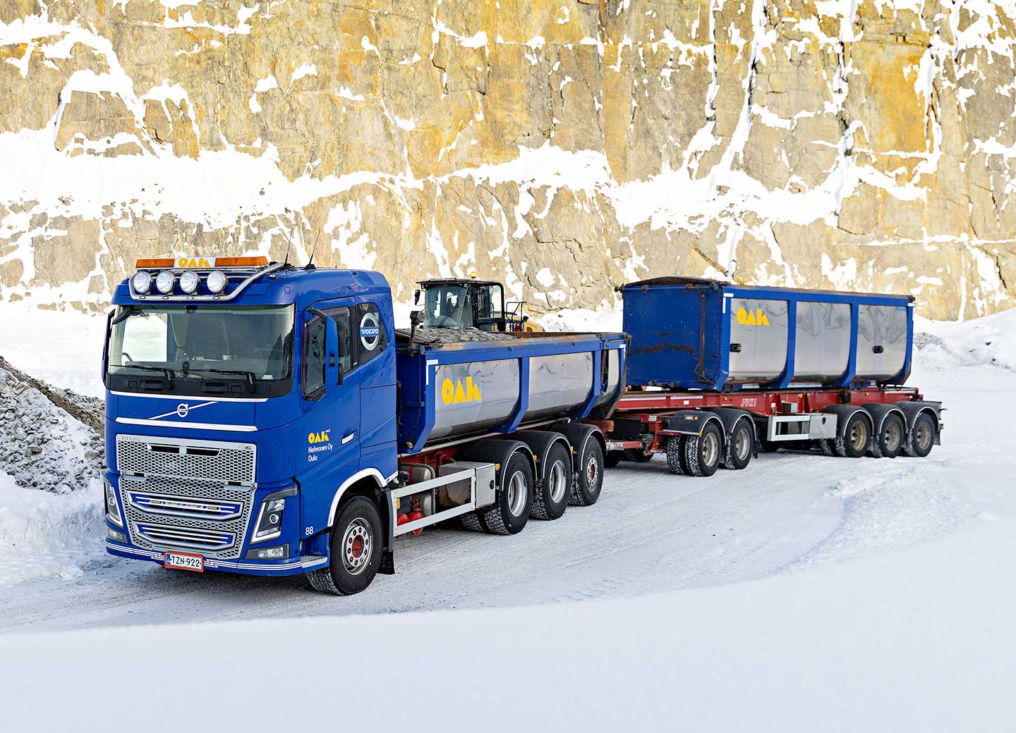 OAK osakkuudet: kuvassa OAK kasettirekka, kuvituskuva.